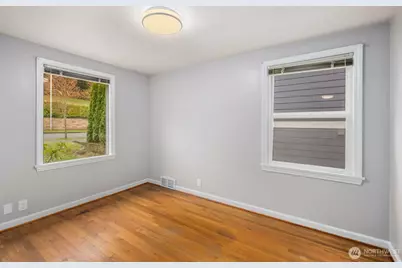 4731 49th Avenue NE, Seattle, WA 98105 - Photo 18