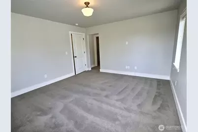 745 N 101st Street, Seattle, WA 98133 - Photo 16