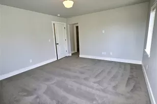 745 N 101st St, Seattle, WA 98133 - Photo 16