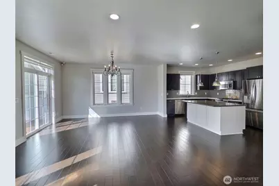 745 N 101st Street, Seattle, WA 98133 - Photo 6