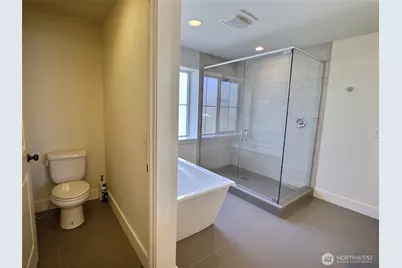 745 N 101st Street, Seattle, WA 98133 - Photo 18