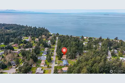 2068 Pine Wood Way, Oak Harbor, WA 98277 - Photo 2