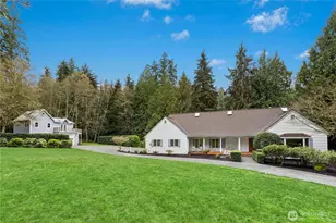 10235 Battle Point Dr NE, Bainbridge Island, WA 98110 - Photo 2