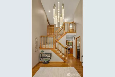 635 Kalmia Ct NW, Issaquah, WA 98027 - Photo 2