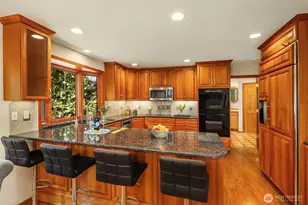 635 Kalmia Ct NW, Issaquah, WA 98027 - Photo 10