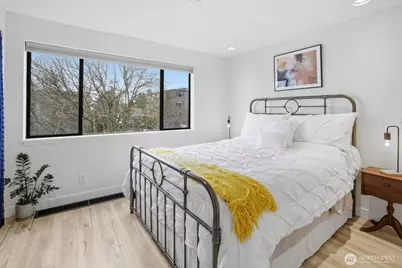 5642 California Avenue SW #3, Seattle, WA 98136 - Photo 14