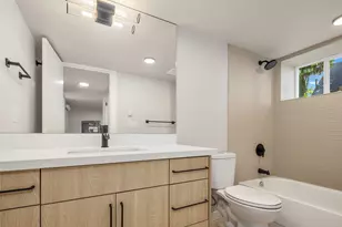 2302 E Pike St, Seattle, WA 98122 - Photo 34