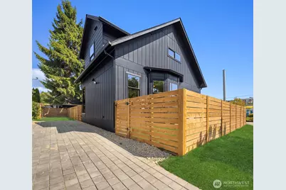 2302 E Pike Street, Seattle, WA 98122 - Photo 40