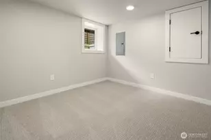 2302 E Pike St, Seattle, WA 98122 - Photo 32