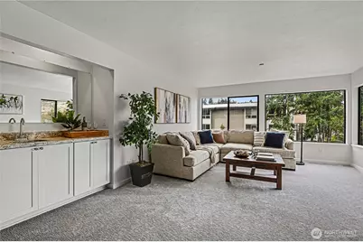 10101 SE 3rd Street #202, Bellevue, WA 98004 - Photo 4