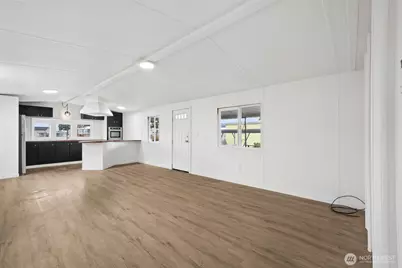 930 Mountain Villa Loop, Enumclaw, WA 98022 - Photo 4