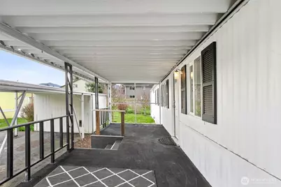 930 Mountain Villa Loop, Enumclaw, WA 98022 - Photo 2