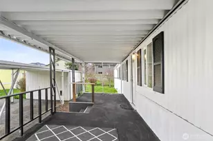 930 Mountain Villa Loop, Enumclaw, WA 98022 - Photo 2