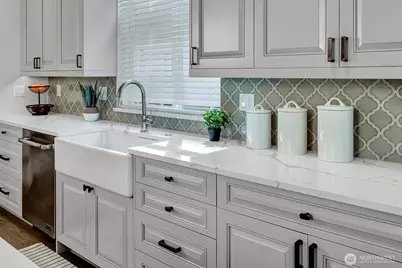 7709 Greenridge Court SE, Snoqualmie, WA 98065 - Photo 8