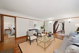 1315 NE 70th St, Seattle, WA 98115 - Photo 4