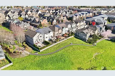 1757 9th Court NE, Issaquah, WA 98029 - Photo 2