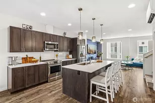 13706 Manor Way, Lynnwood, WA 98087 - Photo 4