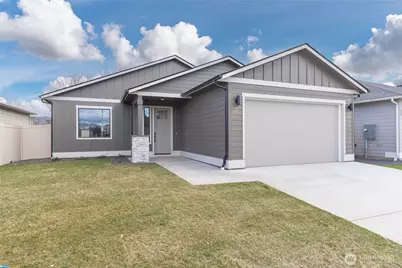 557 S Perry Avenue, East Wenatchee, WA 98802 - Photo 2