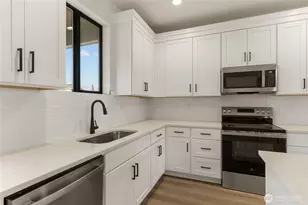 557 S Perry Ave, East Wenatchee, WA 98802 - Photo 8