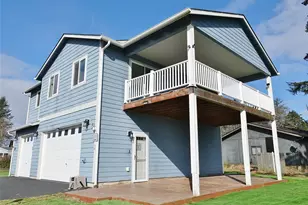 500 Chenois Ave NE, Ocean Shores, WA 98569 - Photo 2