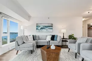 121 Vine St, Seattle, WA 98121 - Photo 2