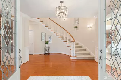 13695 NE 32nd Place, Bellevue, WA 98005 - Photo 2