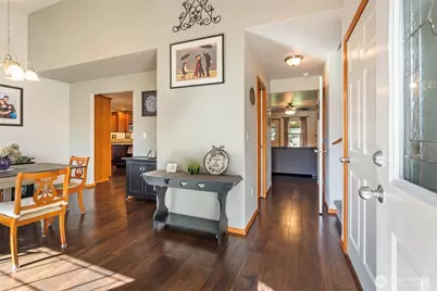 8910 Lavaliere Meadows Lane SW, Rochester, WA 98579 - Photo 4