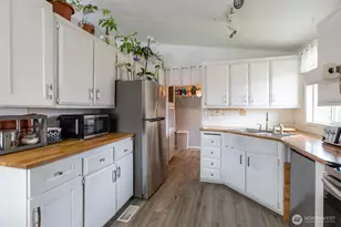 707 37th St SE, Auburn, WA 98002 - Photo 12