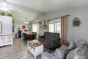 707 37th St SE, Auburn, WA 98002 - Photo 6