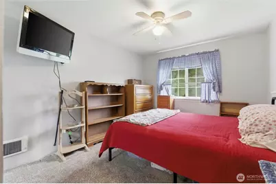 17631 Jordan Street SW, Rochester, WA 98579 - Photo 16