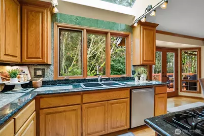 14917 NE 167th Street, Woodinville, WA 98072 - Photo 14