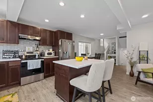 23224 Edmonds Way, Edmonds, WA 98026 - Photo 8
