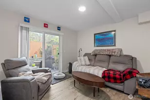 23224 Edmonds Way, Edmonds, WA 98026 - Photo 22