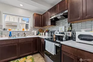 23224 Edmonds Way, Edmonds, WA 98026 - Photo 10