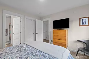 23224 Edmonds Way, Edmonds, WA 98026 - Photo 16