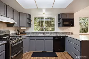 2275 Northlake Way NW, Bremerton, WA 98312 - Photo 10