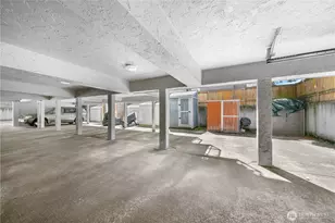 11556 Greenwood Ave N, Seattle, WA 98133 - Photo 26