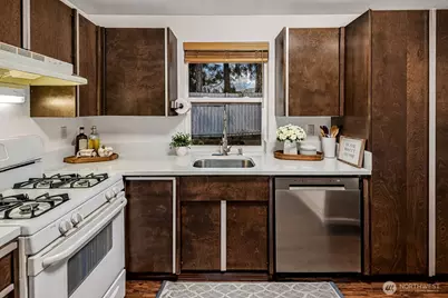 2322 Bryce Canyon Court, Puyallup, WA 98374 - Photo 10