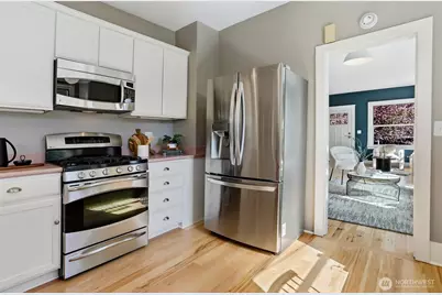 6725 Earl Avenue NW, Seattle, WA 98117 - Photo 10