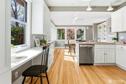 6725 Earl Avenue NW, Seattle, WA 98117 - Photo 8