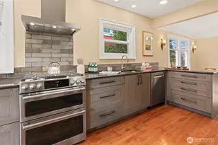 339 NW 77th St, Seattle, WA 98117 - Photo 12