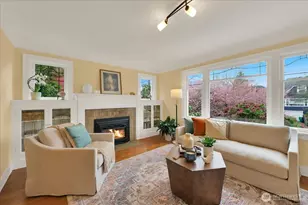 339 NW 77th St, Seattle, WA 98117 - Photo 4