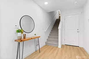 1425 SW 111th Ln, Seattle, WA 98164 - Photo 4