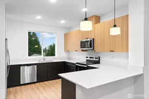 1425 SW 111th Ln, Seattle, WA 98164 - Photo 12