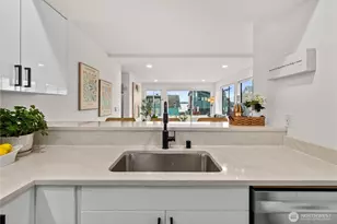 4226 Beach Dr SW, Seattle, WA 98116 - Photo 8