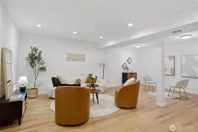 10627 SE 18th St, Bellevue, WA 98004 - Photo 18