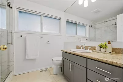 10627 SE 18th St, Bellevue, WA 98004 - Photo 20