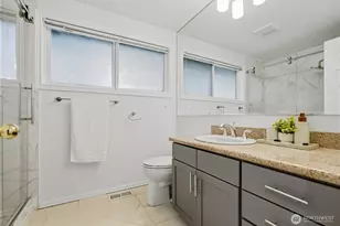 10627 SE 18th St, Bellevue, WA 98004 - Photo 20