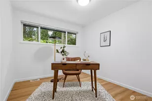 10627 SE 18th St, Bellevue, WA 98004 - Photo 14