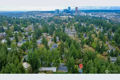 10627 SE 18th St, Bellevue, WA 98004 - Photo 30